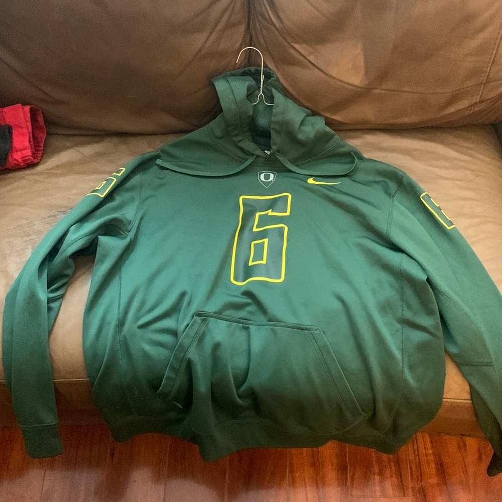 Oregon Nike hoodie size large 50$